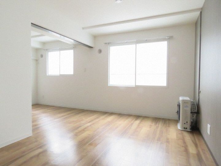 北海道札幌市中央区南七条西12(マンション)の賃貸物件の居間