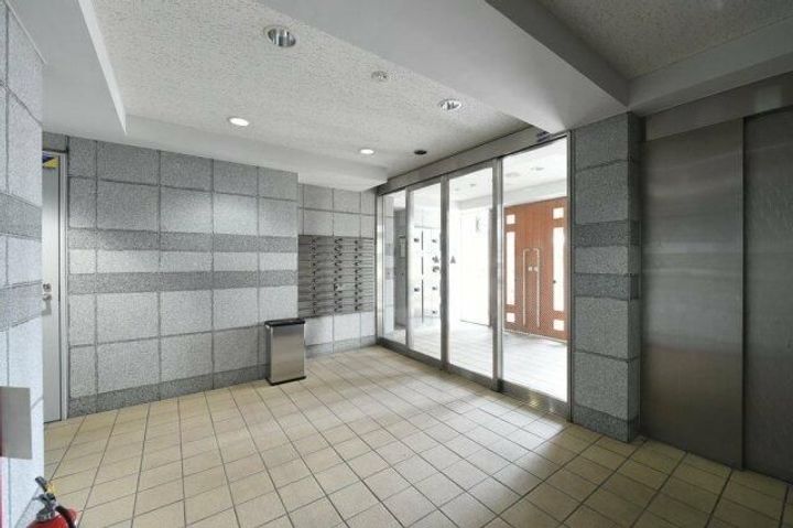 スカイコートヌーベル新宿落合の地図