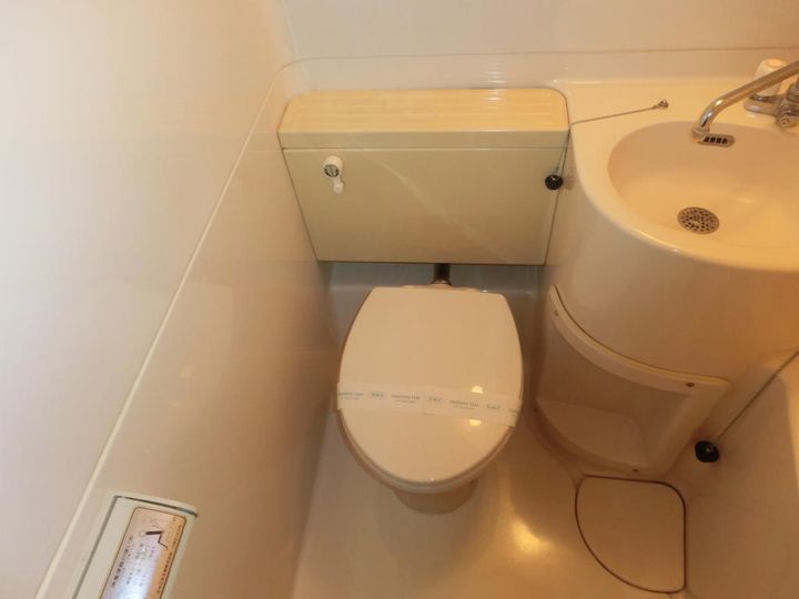 ハイネス横川の内装