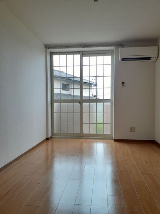 福島県福島市小倉寺字八月内(アパート)の賃貸物件の居間