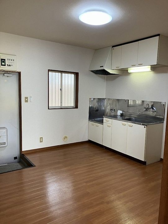 神奈川県中郡大磯町国府本郷(アパート)の賃貸物件の居間