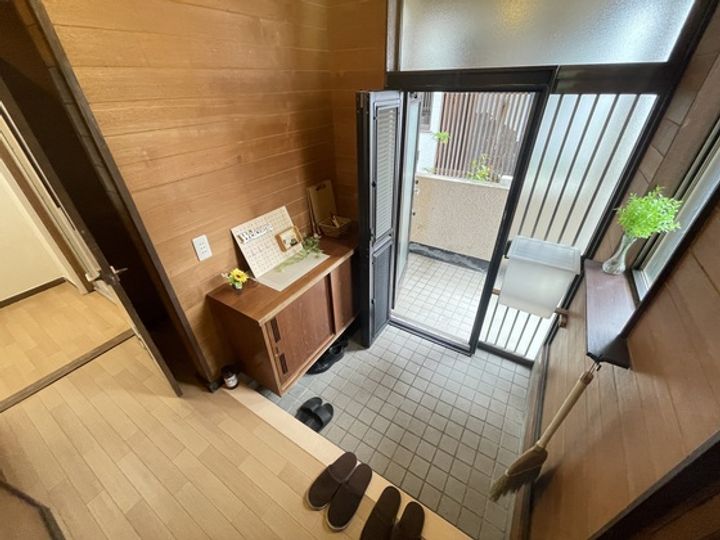 広島県広島市安芸区中野東6(一戸建)の賃貸物件の玄関