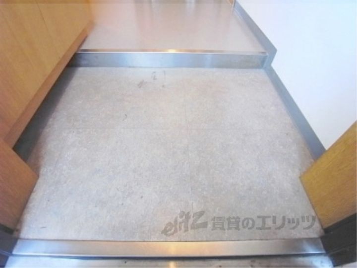 アビタシオンコンフォールの玄関