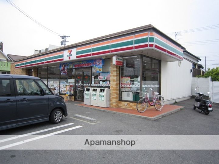 レクサス Bの周辺