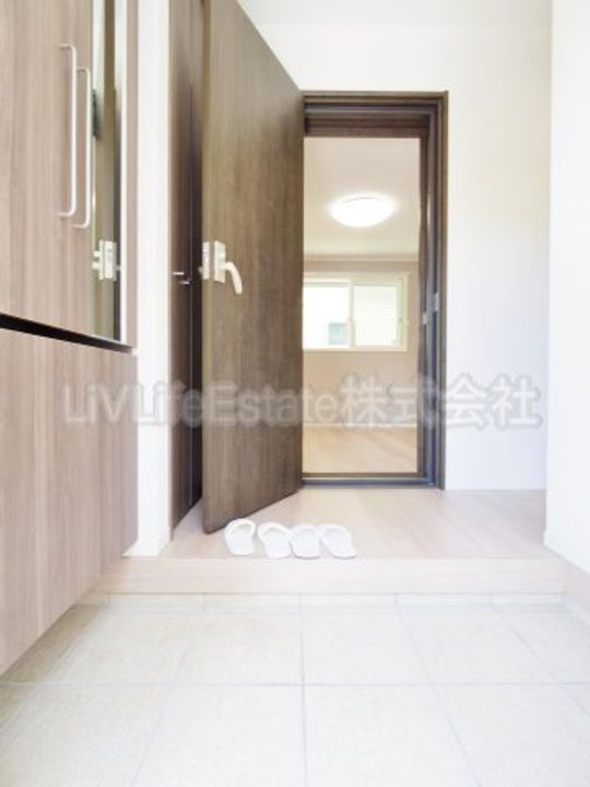 東京都小平市小川町1(一戸建)の賃貸物件の玄関