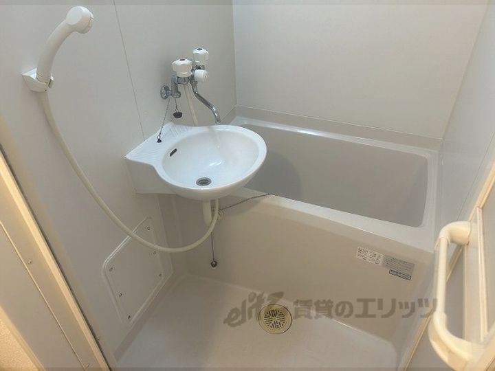 レオパレスアンソレイユの風呂