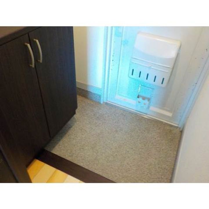 静岡県浜松市中央区葵東1(マンション)の賃貸物件の玄関