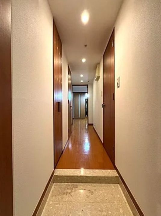 東京都台東区蔵前4(マンション)の賃貸物件の玄関