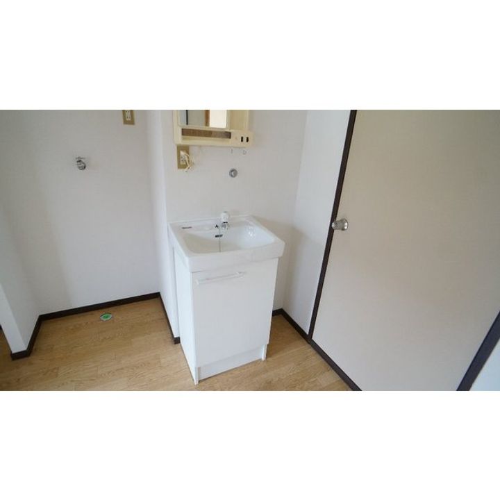 パナシティ杉の本の内装
