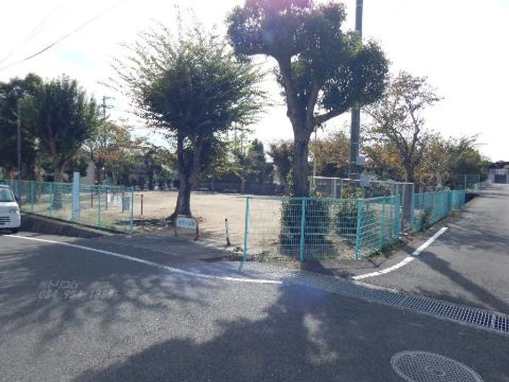 シンフォニーヒルズの周辺