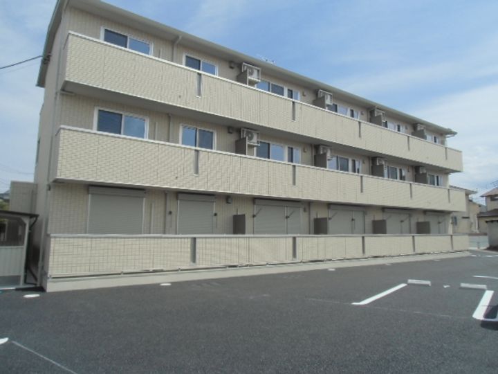 群馬県前橋市上大島町(マンション)の賃貸物件の外観
