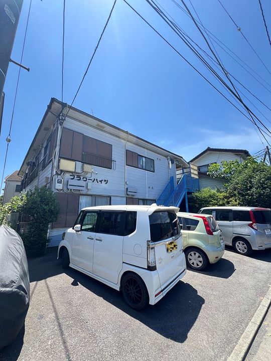 フラワーハイツの外観