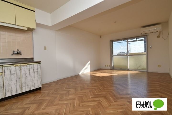 GSレジデンスの居間