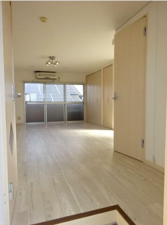 和光マンションの玄関