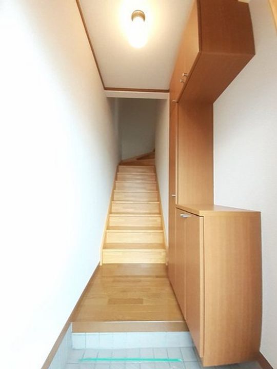 メゾン山水の玄関