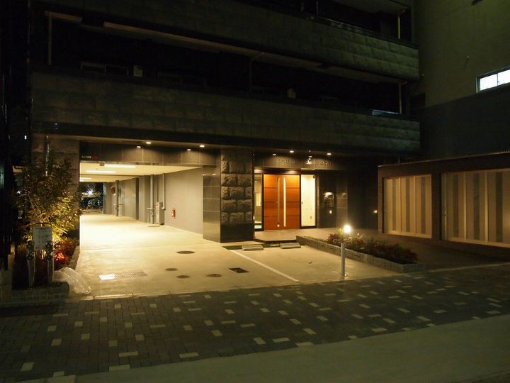 プレサンス栄ライズの地図