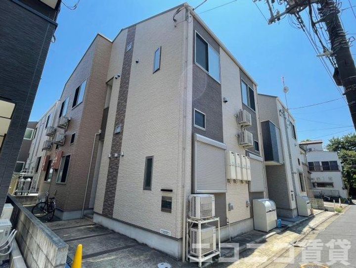 ハーモニーテラス柳原IVの外観