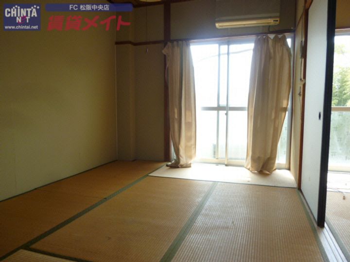サンコーポ林の居間