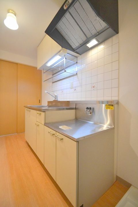 広島県安芸郡府中町茂陰1(マンション)の賃貸物件のキッチン