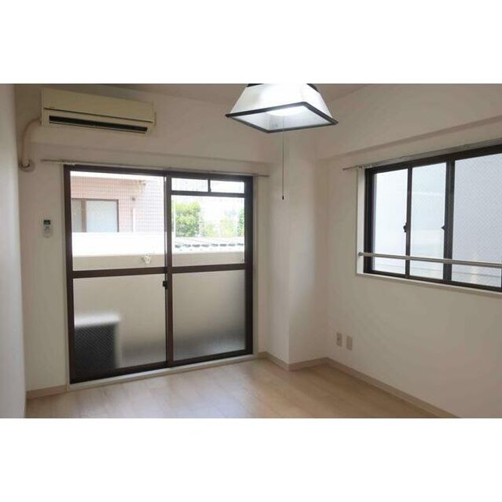 神奈川県川崎市幸区小向町(マンション)の賃貸物件の居間