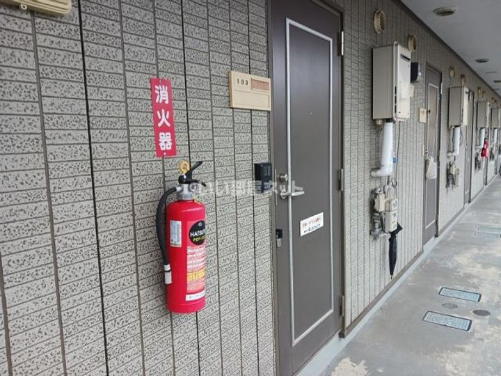 サープラス AKI Aの地図