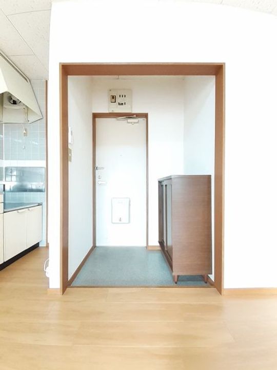 群馬県太田市市場町(アパート)の賃貸物件の玄関