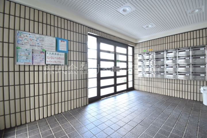 高島平ユーアイビルの地図