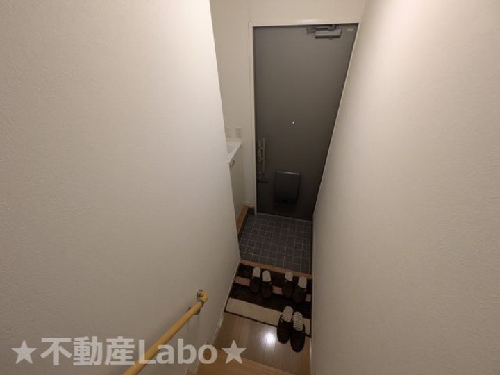 徳島県徳島市川内町平石若宮(アパート)の賃貸物件の玄関