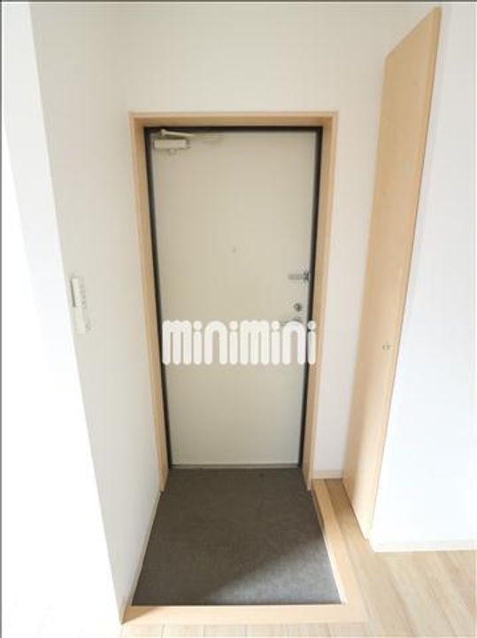 ペルシャビルの玄関