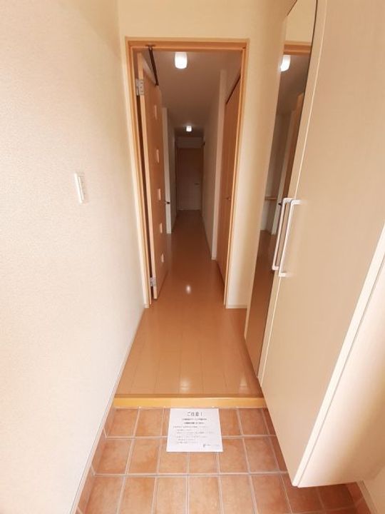 香川県高松市木太町(アパート)の賃貸物件の玄関