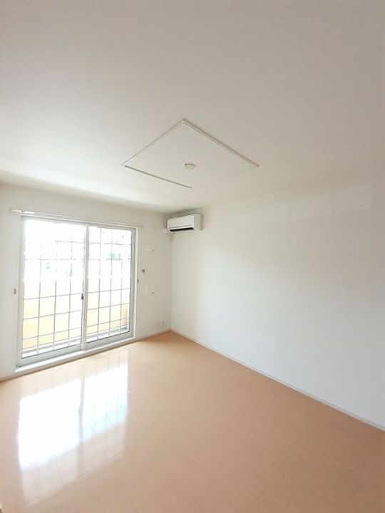 香川県高松市木太町(アパート)の賃貸物件の居間