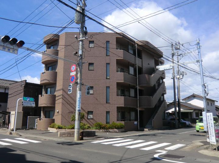 ライフステージ山下の外観