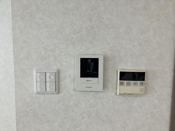 ルナ国分町ビルの玄関