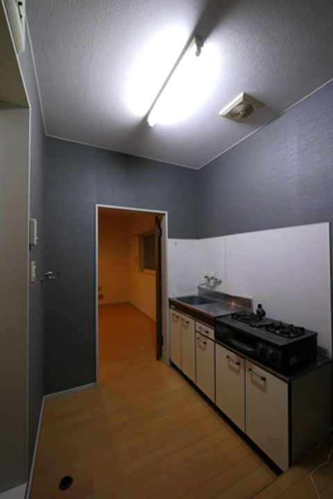 関上久屋原ワンルームハイツのキッチン