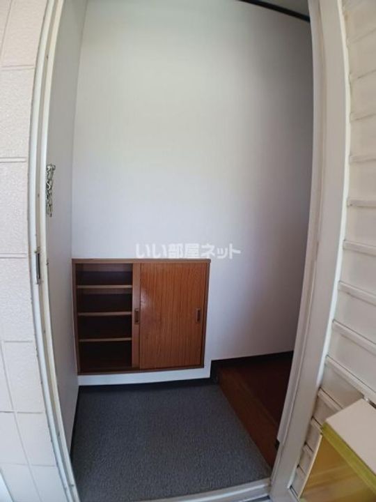 兵庫県西脇市西脇(アパート)の賃貸物件の玄関