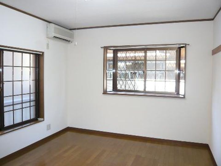 クリーンヴィレッジIIの居間