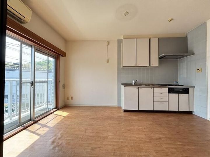 DRホームズ千歳烏山の居間