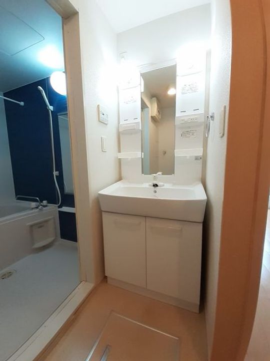 サン・スカイM IVの内装