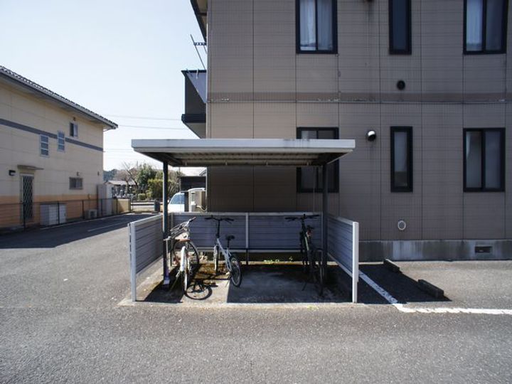 ラフォーレ・ファインCの地図