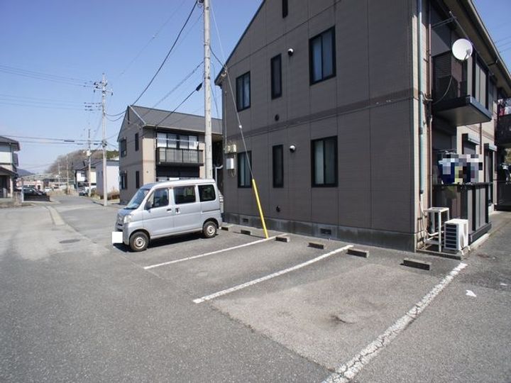 ラフォーレ・ファインCの地図