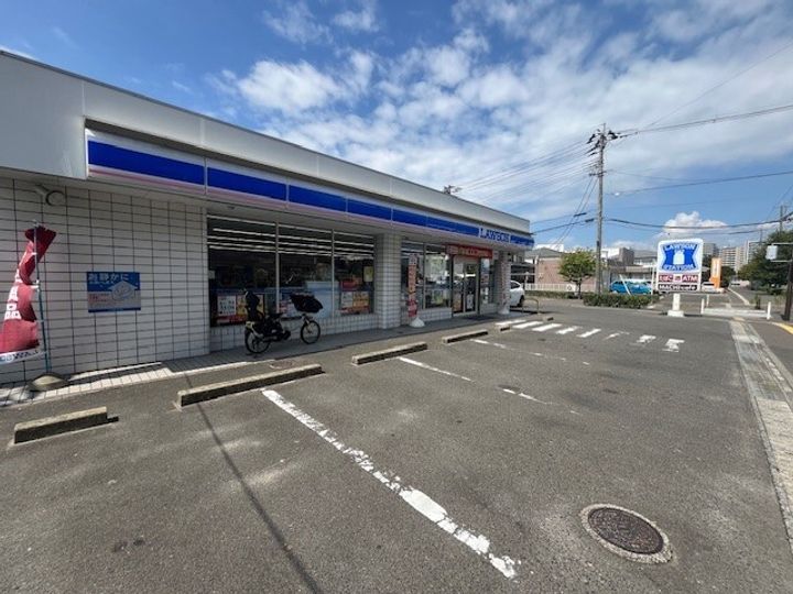 Reve KANEKAの周辺