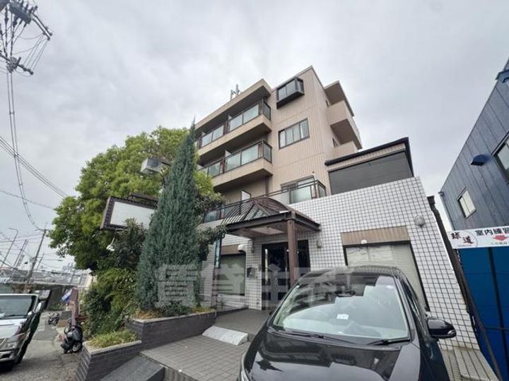 グロースコート香里園の外観