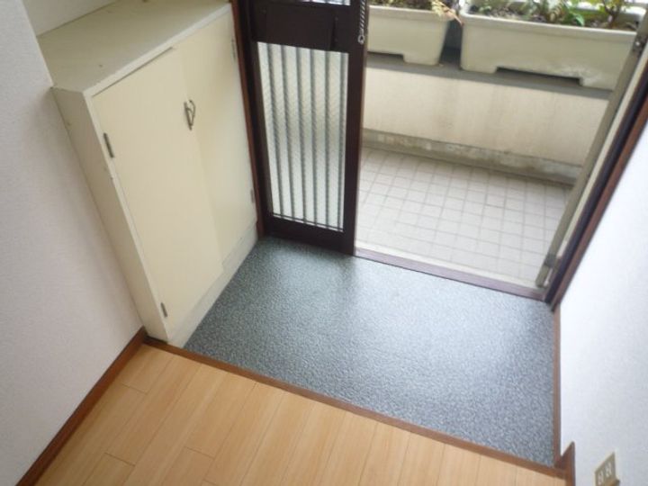東京都板橋区南常盤台2(マンション)の賃貸物件の玄関