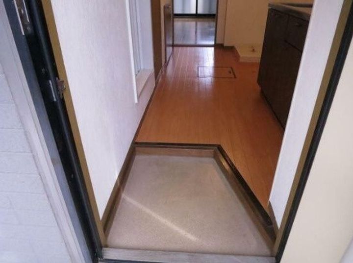 トゥインクルコート大手町の玄関