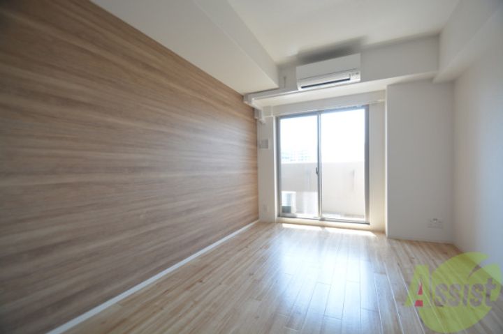 ワコーレヴィータ湊川公園の居間