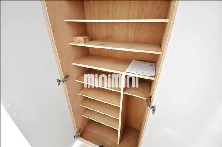 グロウス国立Iの玄関