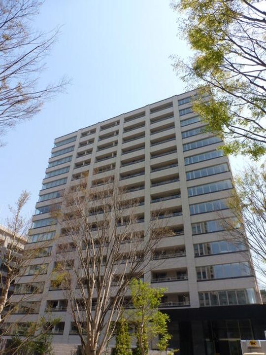 東京都千代田区四番町(マンション)の賃貸物件の外観