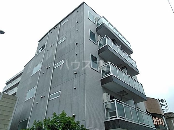 b’CASA 綾瀬の外観