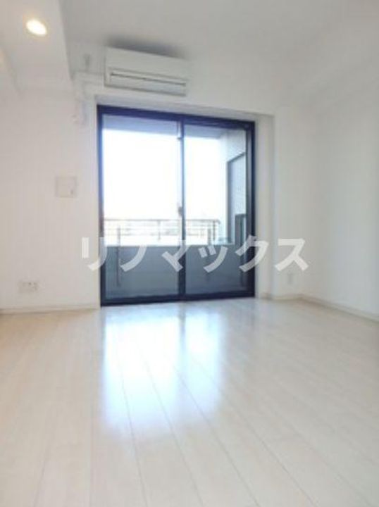 神奈川県横浜市中区富士見町(マンション)の賃貸物件の居間