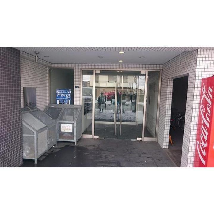 メープル川沿の内装